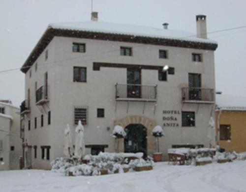 Hotel Restaurante Dona Anita Requena Εξωτερικό φωτογραφία