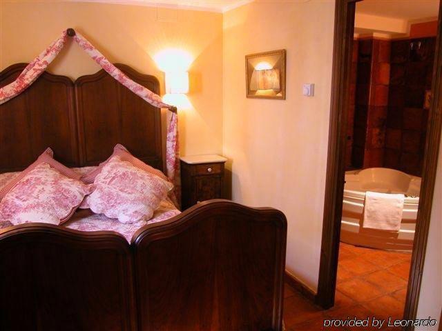 Hotel Restaurante Dona Anita Requena Δωμάτιο φωτογραφία