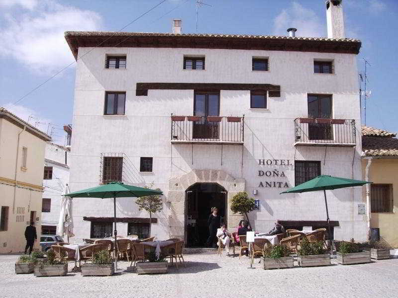 Hotel Restaurante Dona Anita Requena Εξωτερικό φωτογραφία